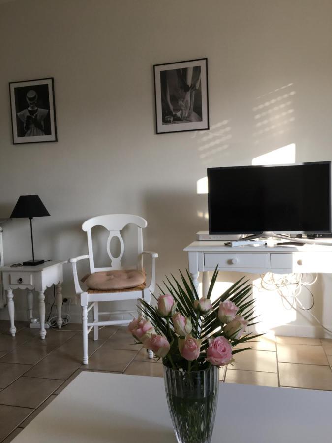 Cannes, Croisette, Palais Miramar Extérieur photo