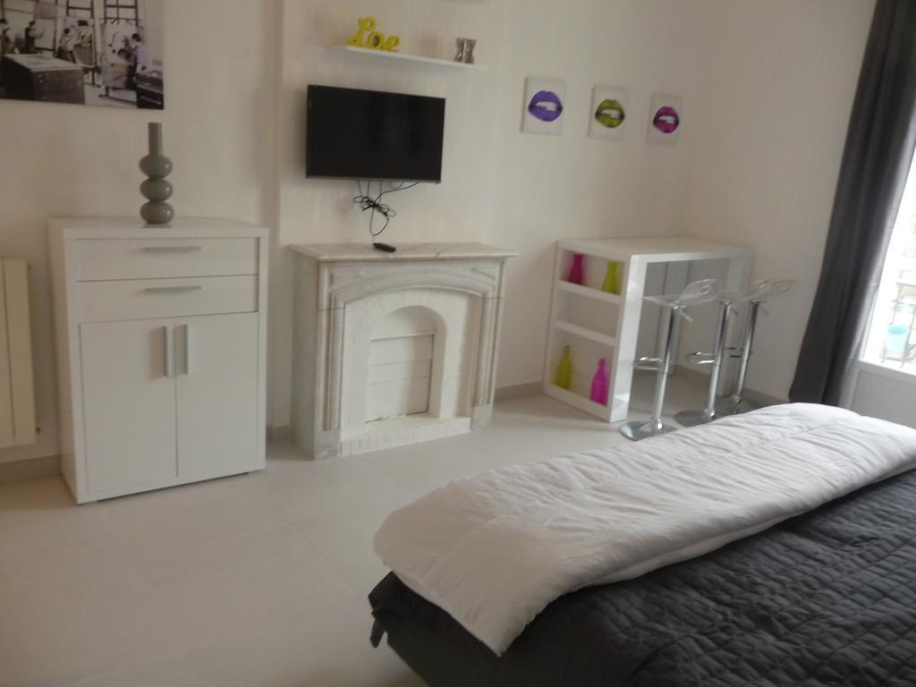 Cannes, Croisette, Palais Miramar Chambre photo