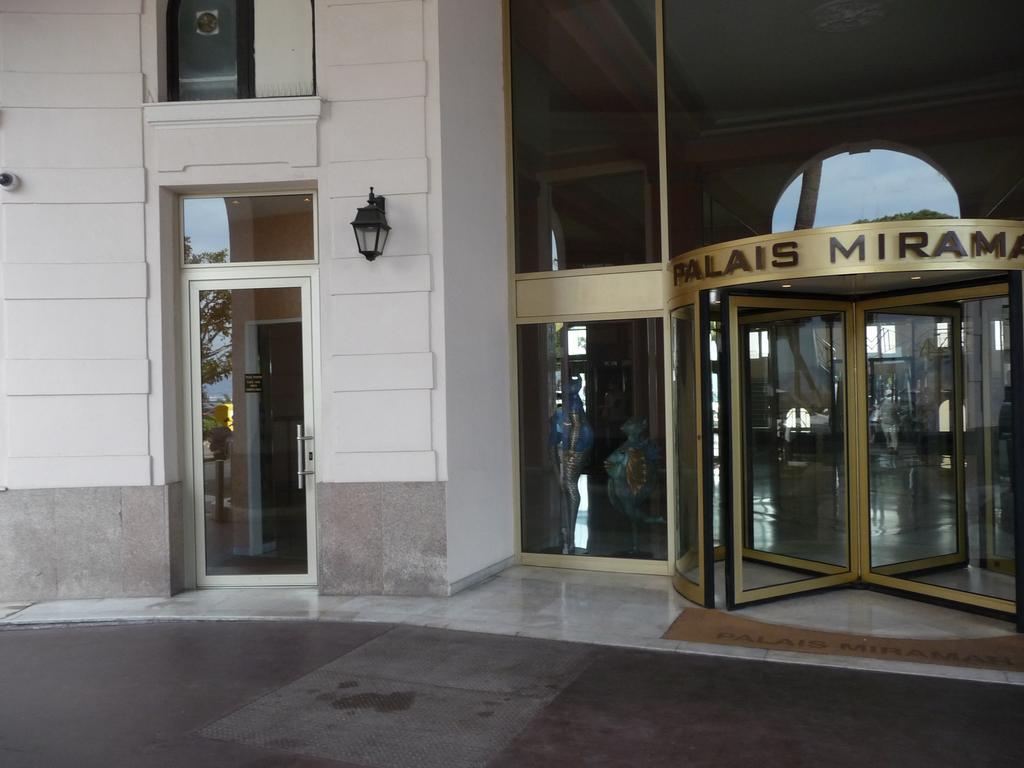 Cannes, Croisette, Palais Miramar Extérieur photo